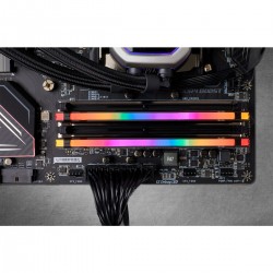 DDR4 KIT 2x 8Go PC3600 CORSAIR Vengeance RGB PRO CL18 Réf   CMW16GX4M2D3600C18.