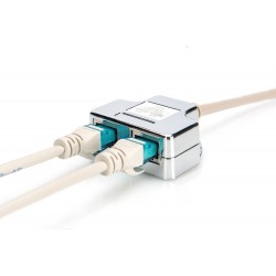 Adaptateur DOUBLEUR RJ45M-F-F DROIT blindé CONNECTLAND Réf   0305016